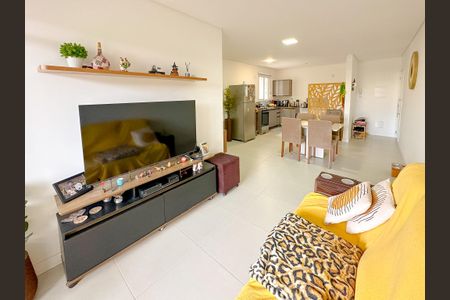 Sala de TV de apartamento para alugar com 2 quartos, 83m² em Ingleses do Rio Vermelho, Florianópolis