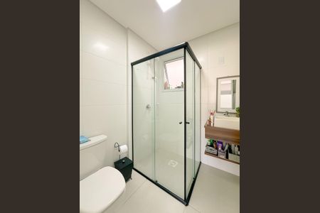 Banheiro da Suíte de apartamento para alugar com 2 quartos, 83m² em Ingleses do Rio Vermelho, Florianópolis
