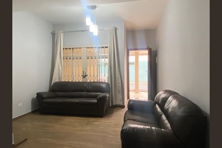 Casa à venda com 145m², 2 quartos e 1 vagaSala