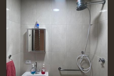 Casa à venda com 145m², 2 quartos e 1 vagaBanheiro 1