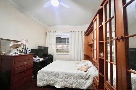 Apartamento à venda com 140m², 3 quartos e 2 vagasQuarto 2