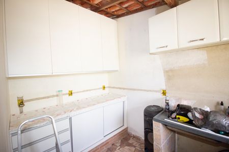 Casa para alugar com 74m², 2 quartos e sem vaga Casa para alugar com 74m², 2 quartos e sem vagaCozinha e Área de Serviço