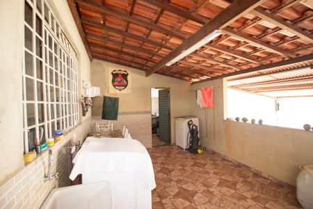 Casa para alugar com 74m², 2 quartos e sem vaga Casa para alugar com 74m², 2 quartos e sem vagaCozinha e Área de Serviço
