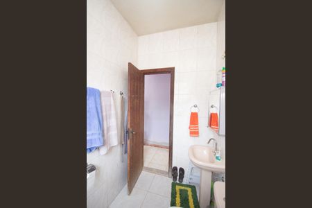 Banheiro da Suíte de casa para alugar com 2 quartos, 74m² em Chácara Novo Horizonte, Contagem