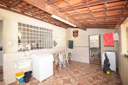 Casa para alugar com 74m², 2 quartos e sem vaga Casa para alugar com 74m², 2 quartos e sem vagaCozinha e Área de Serviço