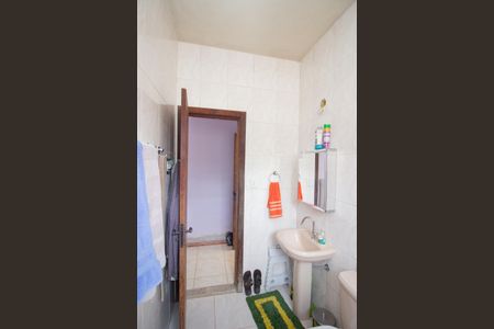 Banheiro da Suíte de casa para alugar com 2 quartos, 74m² em Chácara Novo Horizonte, Contagem
