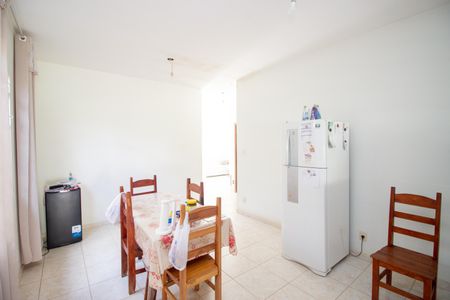 Casa para alugar com 74m², 2 quartos e sem vaga Casa para alugar com 74m², 2 quartos e sem vagaCozinha e Área de Serviço