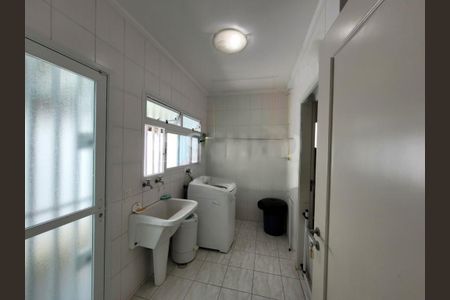 Casa à venda com 186m², 4 quartos e 4 vagas