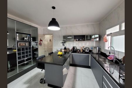 Casa à venda com 4 quartos, 186m² em Chácara Monte Alegre, São Paulo