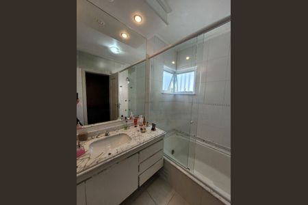 Casa à venda com 186m², 4 quartos e 4 vagas