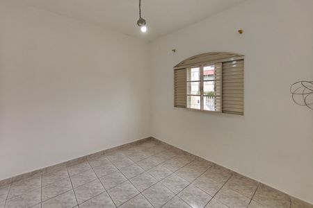 Casa para alugar com 200m², 3 quartos e 3 vagas Casa para alugar com 200m², 3 quartos e 3 vagasQuarto 2