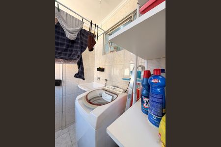 Apartamento à venda com 65m², 2 quartos e 1 vagaÁrea de Serviço