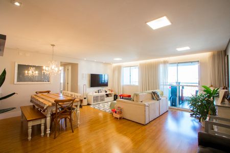 Apartamento à venda com 3 quartos, 115m² em Vila Valparaíso, Santo André