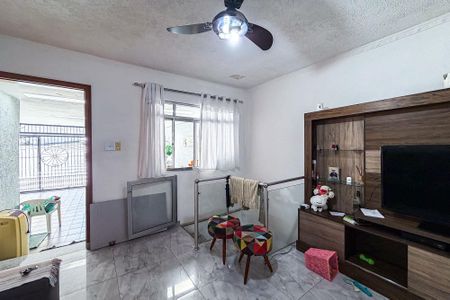 Casa à venda com 4 quartos, 247m² em Vila Canero, São Paulo