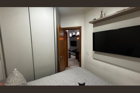 Quarto 1 de apartamento à venda com 2 quartos, 42m² em Vila Linda, Santo André
