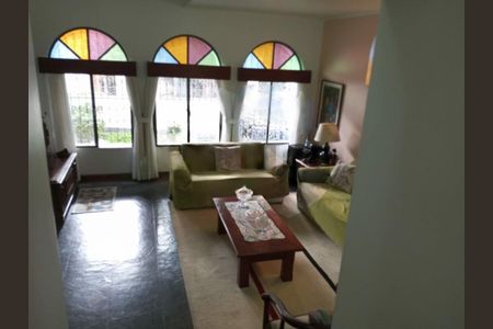 Casa à venda com 302m², 5 quartos e 4 vagas
