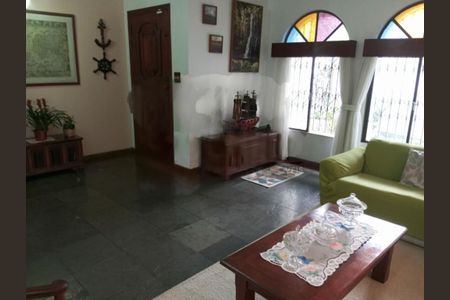 Casa à venda com 302m², 5 quartos e 4 vagas