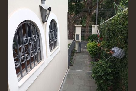 Casa à venda com 302m², 5 quartos e 4 vagas
