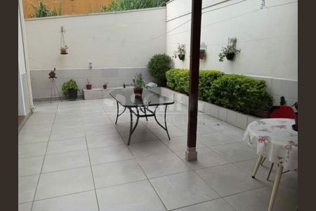 Casa à venda com 302m², 5 quartos e 4 vagas