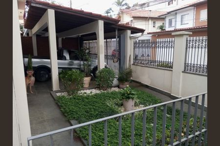 Casa à venda com 302m², 5 quartos e 4 vagas