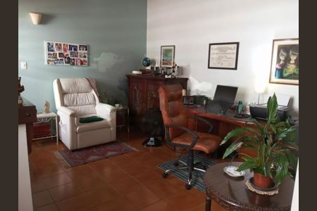 Casa à venda com 302m², 5 quartos e 4 vagas