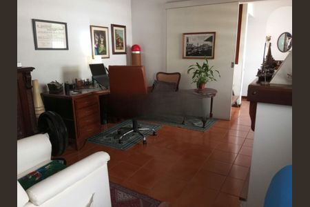 Casa à venda com 302m², 5 quartos e 4 vagas