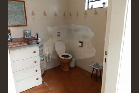 Casa à venda com 302m², 5 quartos e 4 vagas