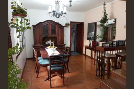 Casa à venda com 302m², 5 quartos e 4 vagas