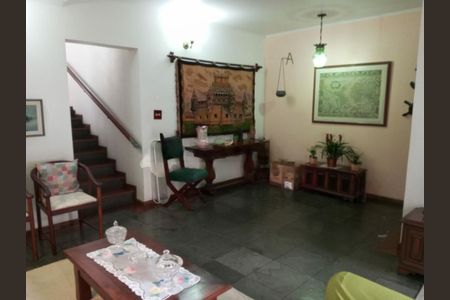 Casa à venda com 302m², 5 quartos e 4 vagas