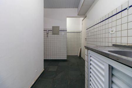 Cozinha de apartamento para alugar com 1 quarto, 35m² em Parque Maria Helena, São Paulo