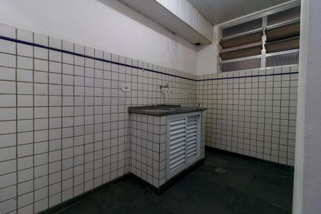Cozinha de apartamento para alugar com 1 quarto, 35m² em Parque Maria Helena, São Paulo