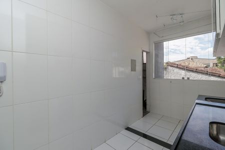Apartamento para alugar com 90m², 2 quartos e 2 vagas Apartamento para alugar com 90m², 2 quartos e 2 vagasCozinha