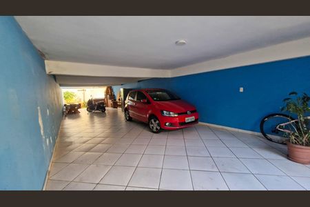 Casa à venda com 3 quartos, 311m² em Jardim Ubirajara, São Paulo