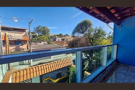Casa à venda com 3 quartos, 311m² em Jardim Ubirajara, São Paulo