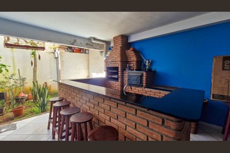 Casa à venda com 3 quartos, 311m² em Jardim Ubirajara, São Paulo