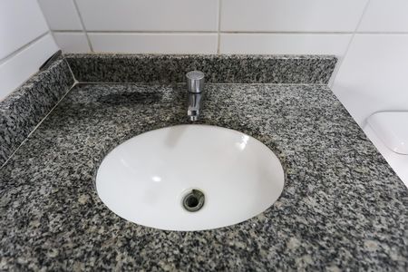 Apartamento à venda com 64m², 2 quartos e 1 vaga Apartamento à venda com 64m², 2 quartos e 1 vagaBanheiro