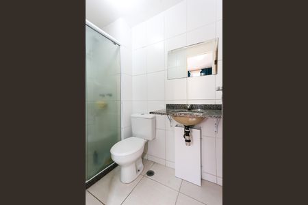 Apartamento à venda com 64m², 2 quartos e 1 vaga Apartamento à venda com 64m², 2 quartos e 1 vagaBanheiro da Suíte