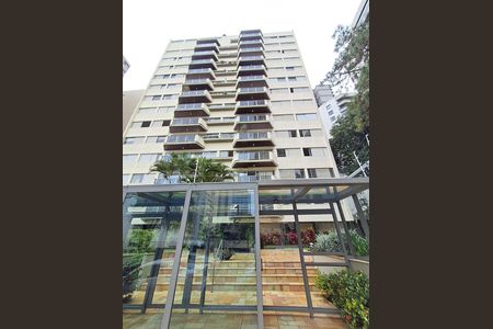 Apartamento à venda com 229m², 3 quartos e 2 vagas Apartamento à venda com 229m², 3 quartos e 2 vagasFachada
