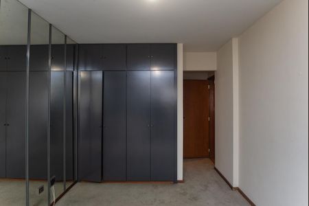 Apartamento à venda com 229m², 3 quartos e 2 vagas Apartamento à venda com 229m², 3 quartos e 2 vagasQuarto 3 Suíte