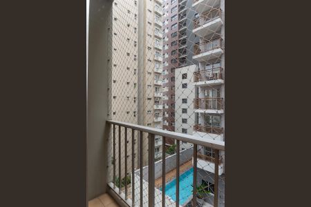 Apartamento à venda com 229m², 3 quartos e 2 vagas Apartamento à venda com 229m², 3 quartos e 2 vagasBalcão Sala Intima