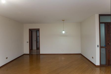Apartamento à venda com 229m², 3 quartos e 2 vagas Apartamento à venda com 229m², 3 quartos e 2 vagasSala