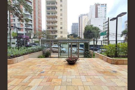 Apartamento à venda com 229m², 3 quartos e 2 vagas Apartamento à venda com 229m², 3 quartos e 2 vagasÁrea Comum