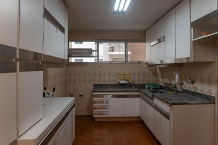 Apartamento à venda com 229m², 3 quartos e 2 vagas Apartamento à venda com 229m², 3 quartos e 2 vagasCozinha