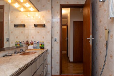 Apartamento à venda com 229m², 3 quartos e 2 vagas Apartamento à venda com 229m², 3 quartos e 2 vagasBanheiro Social