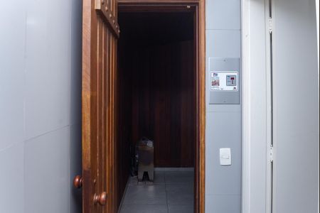 Apartamento à venda com 229m², 3 quartos e 2 vagas Apartamento à venda com 229m², 3 quartos e 2 vagasÁrea Comum