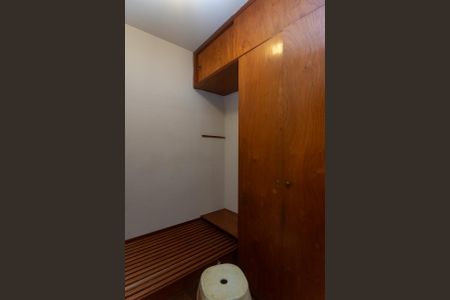 Apartamento à venda com 229m², 3 quartos e 2 vagas Apartamento à venda com 229m², 3 quartos e 2 vagasÁrea de Serviço