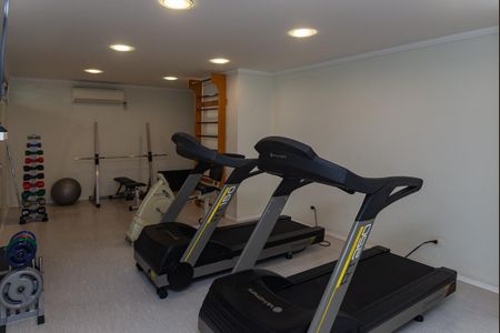 Apartamento à venda com 229m², 3 quartos e 2 vagas Apartamento à venda com 229m², 3 quartos e 2 vagasÁrea Comum