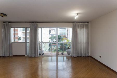 Apartamento à venda com 229m², 3 quartos e 2 vagas Apartamento à venda com 229m², 3 quartos e 2 vagasSala
