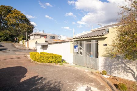 Casa para alugar com 60m², 2 quartos e 1 vaga Casa para alugar com 60m², 2 quartos e 1 vagaFachada