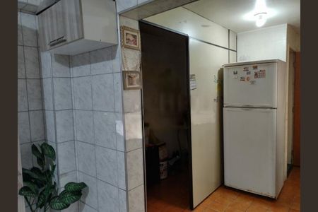 Casa à venda com 2 quartos, 140m² em Jardim Santa Edwiges, São Paulo